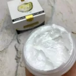 کرم مروارید روشن کننده صورت